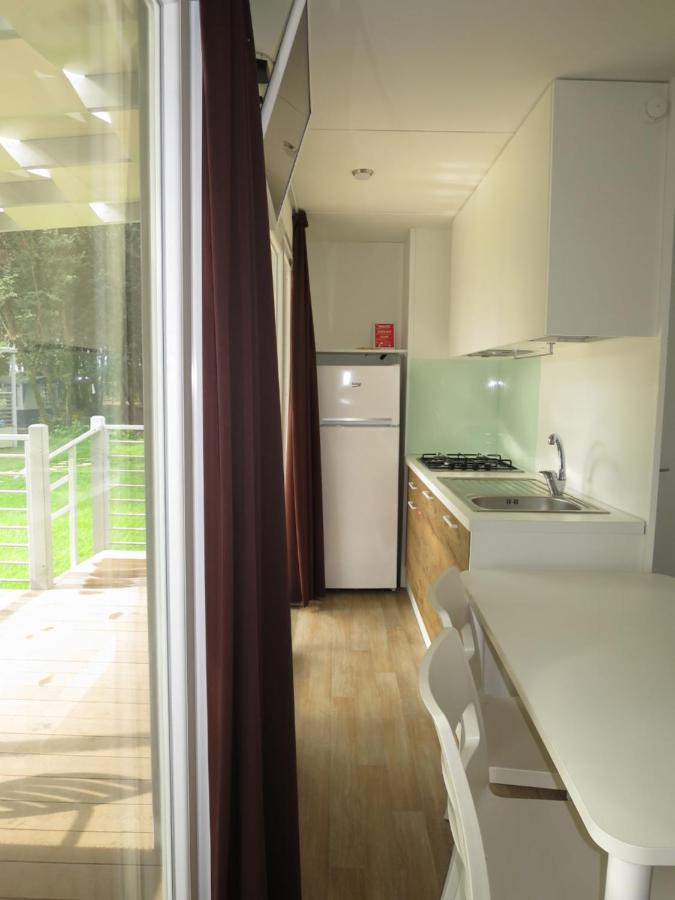 Holiday Home Maxi Caravan Capri By Interhome Бая Домиция Екстериор снимка